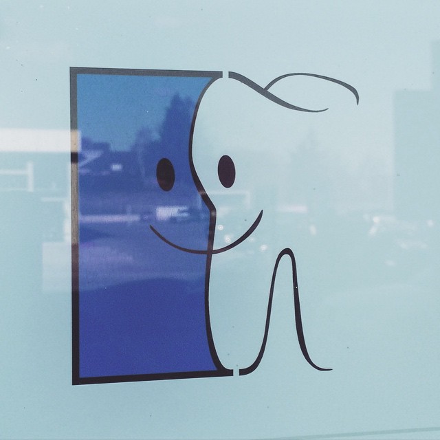 Woran erinnert mich das Logo bloß?
