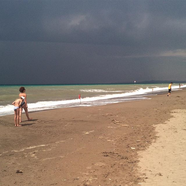 Ich habe heute keinen sonnigen Strandtag, heute mit Badeverbot☁️☁️⚡️